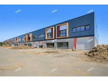 location local d'activités avrainville 11 540 m²