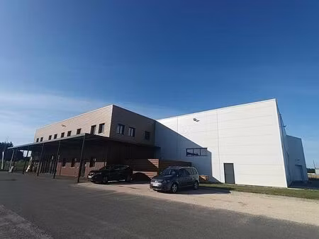 location local d'activités dissay 1 380 m²