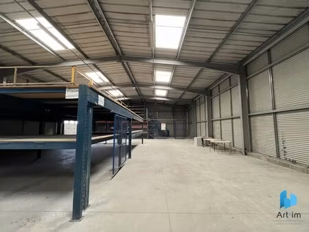 location local commercial