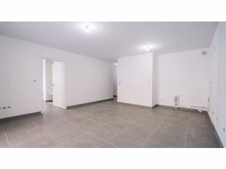 vente bureau 67 m² grabels (34790)
