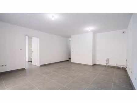 vente locaux professionnels 67 m² à grabels (34790)  293 000 €