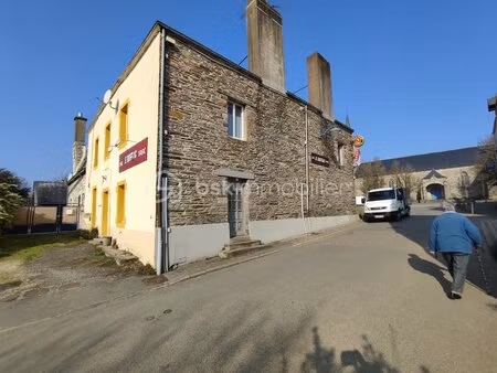 immeuble mixte de 250 m² à ruffiac