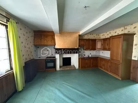 immeuble de 300 m² à eteignieres