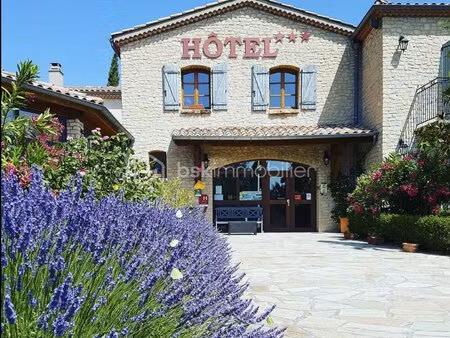 fonds de commerce à villeneuve-de-berg