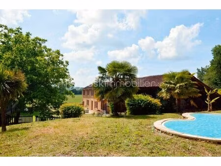 maison longere de 200 m² à malabat