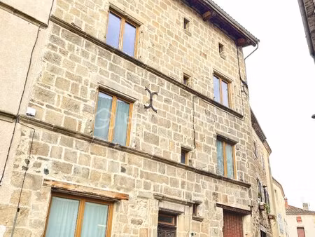 maison de 232 m² à sauxillanges