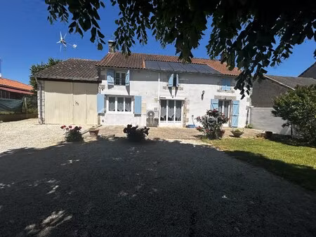 maison de village de 190 m² à taize-aizie