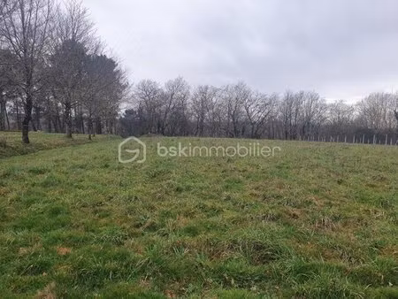 terrain de 2 210 m² à duhort-bachen