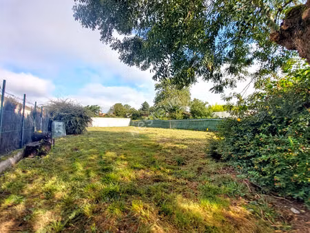 a vendre - terrain à bâtir à saint julien de concelles d'environ 350 m2