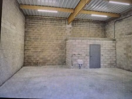 local-entrepot neuf de 80 m²