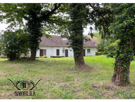 longère au calme sur terrain boisé
