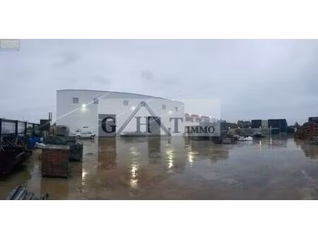immeuble de bureaux /entrepot de 1050 m² a vendre a bondoufle