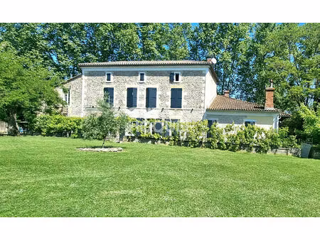 coup de coeur girondine en bordure de canal