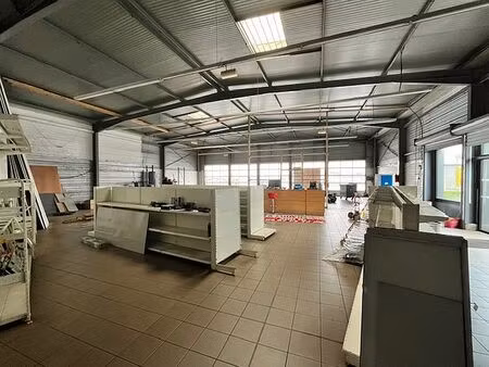 location local d'activités saint pol de leon 410 m²