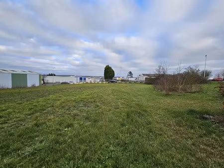 vente terrain 3916 m² surgères (17700)