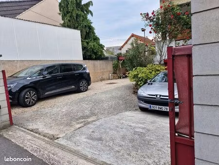 location place parking aéroport orly chez particulier