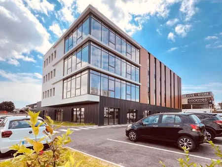 a louer - bureaux - proximité gare plaisir grignon