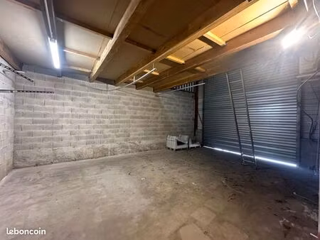 local industriel 220 m²