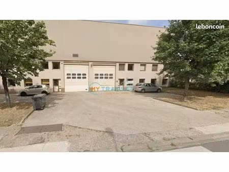 local d'activité 542 m²