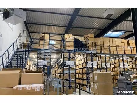 local industriel 330 m²