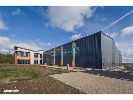 local d'activité 4 151 m²
