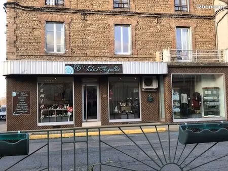 murs commerciaux tous commerces et pas de porte