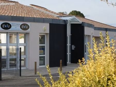 loue bureaux dans espace de coworking poitiers