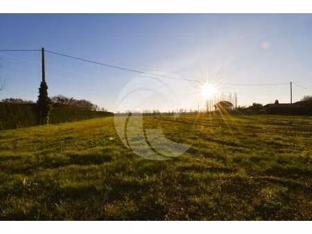 terrain constructible de 1 566m2