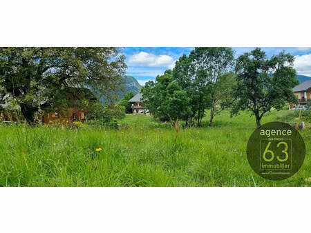 terrain constructible viabilisé de 805 m² la motte en bauges