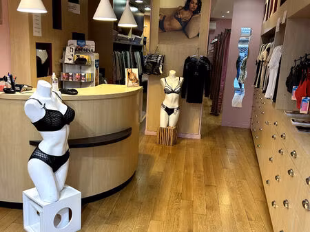 fonds de commerce de lingerie centre ville 75 m2