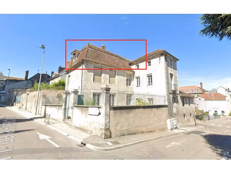 location bureau 76 m² à auxerre (89000)