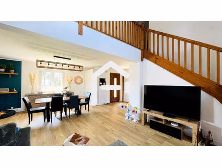 vente maison 8 pièces 160 m² castelginest (31780)