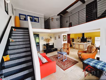 maison meublée 188 m2 habitable sans travaux 1400 m2 de terr