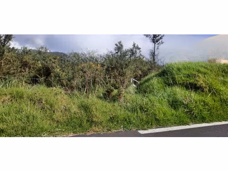 a vendre terrain de 626 m2 sur la plaine des cafres