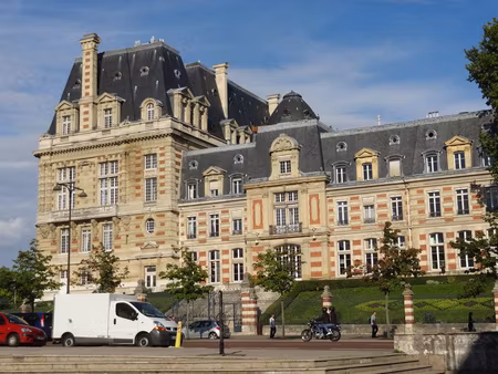 a louer - appartement 2 pieces avec jardin privatif - versailles