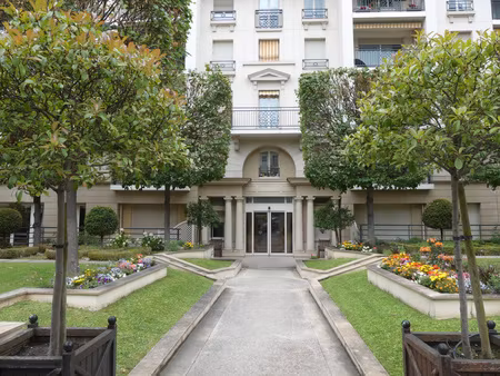 studio 35.5m2 issy-les-moulineaux en résidence avec services