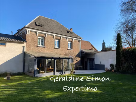 neuville saint vaast  maison de 220 m2 avec jardin  garage et appartement t2