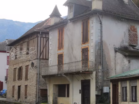 belle maison de village.