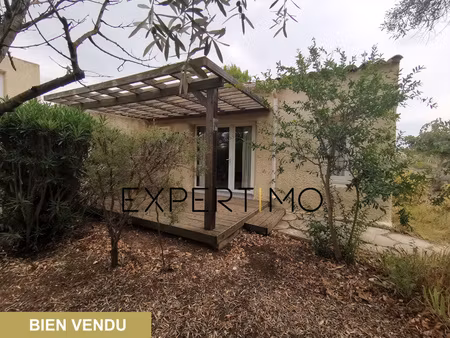 a saisir  studio + belle terrasse en loueur meublé géré