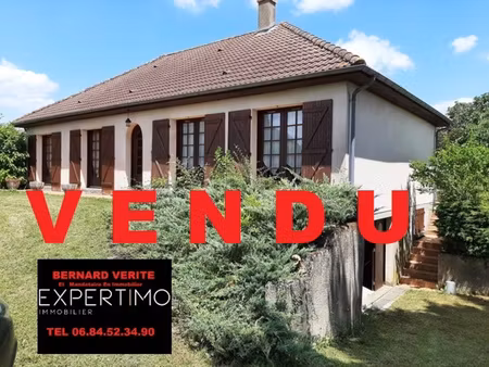 v e n d u maison de plain-pied 5 pièces de 110m2 env édifiée sur sous-sol sur parcelle de 