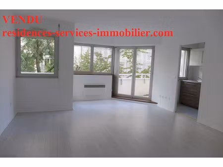 appartement 2 pièces de 46m2 à boulogne billancourt en résidence pour seniors . idéal inve