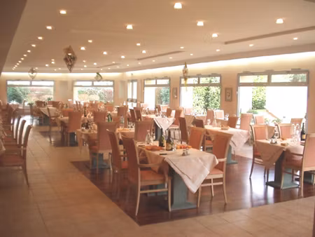 studio aux jardins d'arcadie de rueil-malmaison 33.5 m2
