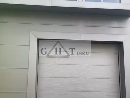 local industriel 607 m²