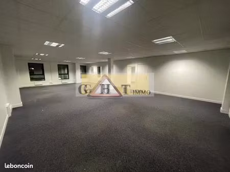 bureau 164 m²