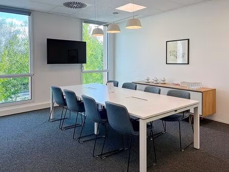 location coworking st jacques de la lande 550 m²