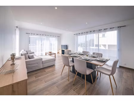 a louer tres jolie maison contemporaine a 200 m de la mer