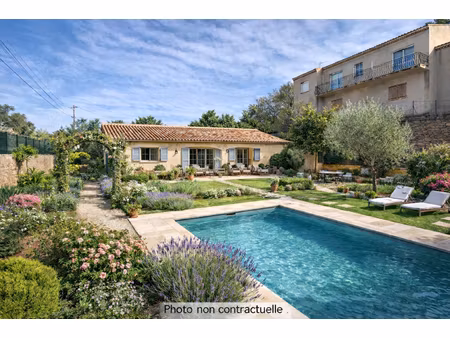 terrain salon de provence 335 m2