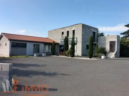 vente maison 8 pièces 210 m² les villettes (43600)