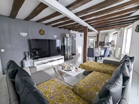 maison atypique 4 chambres- 2 bureaux- dépendances- à 5 min de la gare !