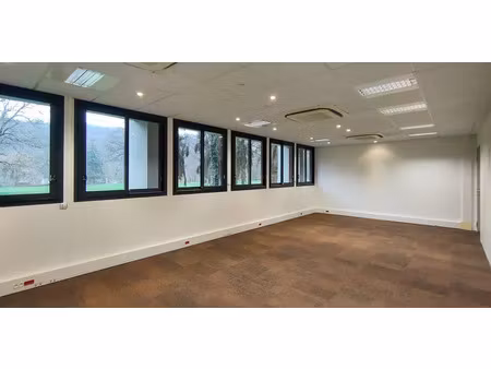 49 m² de bureaux à saint-remy-lès-chevreuse